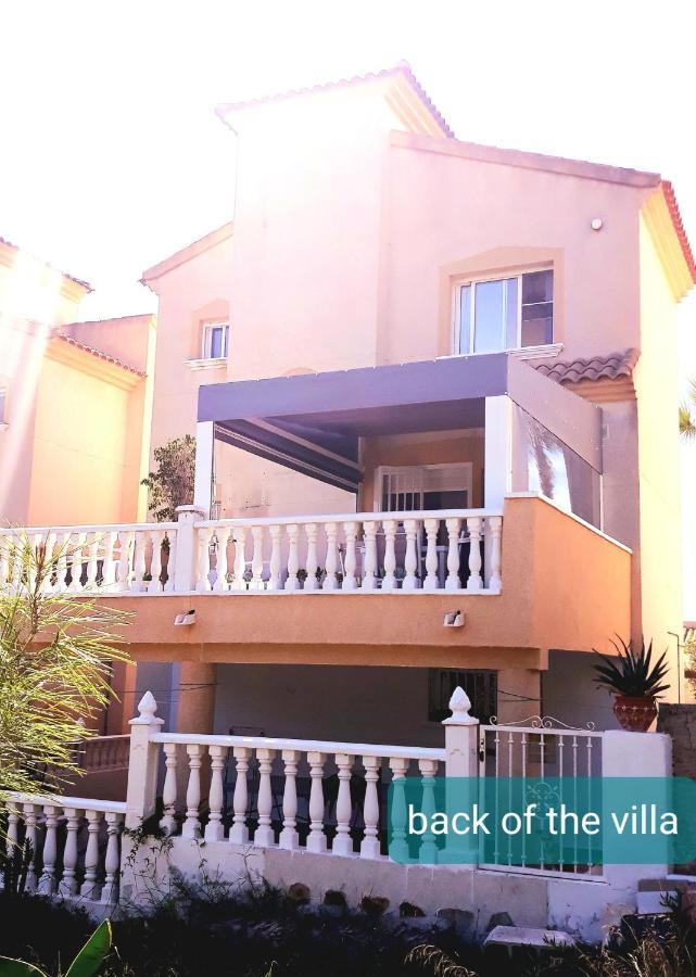 Fabulous Detached Large Villa 5 Bedrooms 3 Bathrooms Backing Onto Villamartin Golf Course Exterior photo