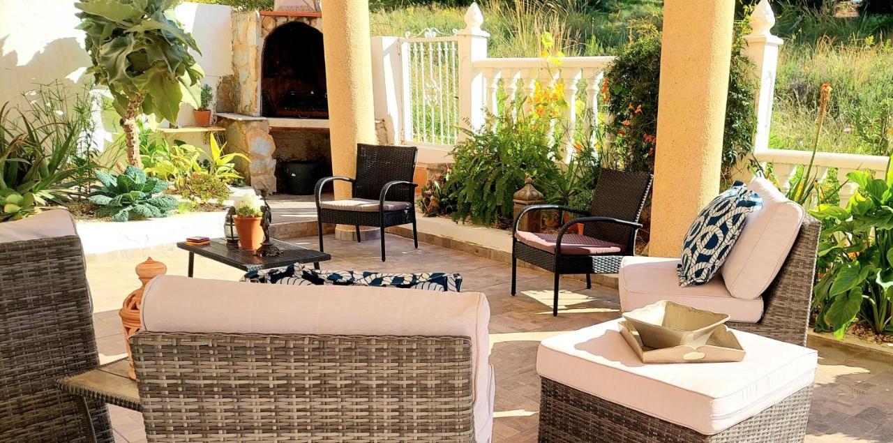 Fabulous Detached Large Villa 5 Bedrooms 3 Bathrooms Backing Onto Villamartin Golf Course Exterior photo