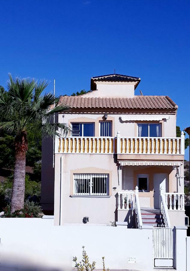Fabulous Detached Large Villa 5 Bedrooms 3 Bathrooms Backing Onto Villamartin Golf Course Exterior photo