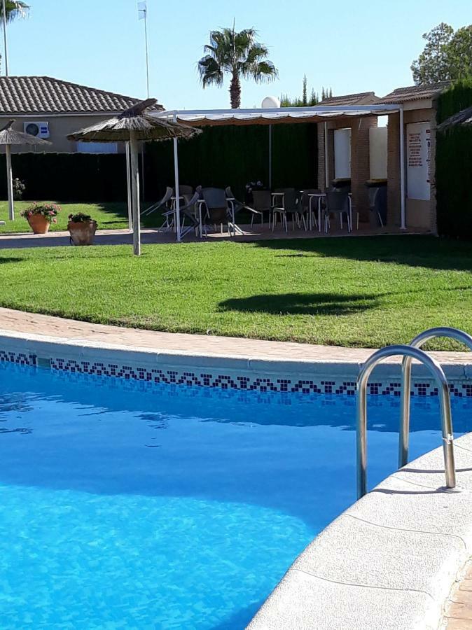 Fabulous Detached Large Villa 5 Bedrooms 3 Bathrooms Backing Onto Villamartin Golf Course Exterior photo